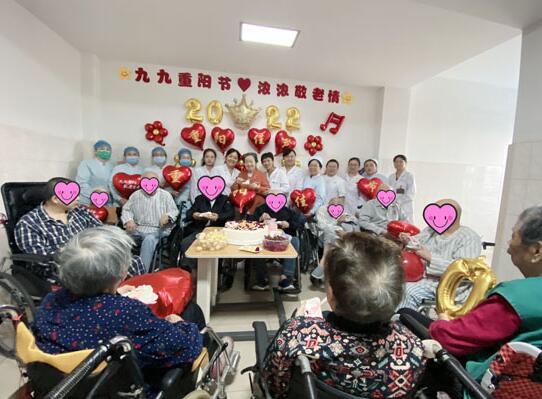 郑州市第九人民医院：“敬老月”为长寿老人送去温暖与关爱