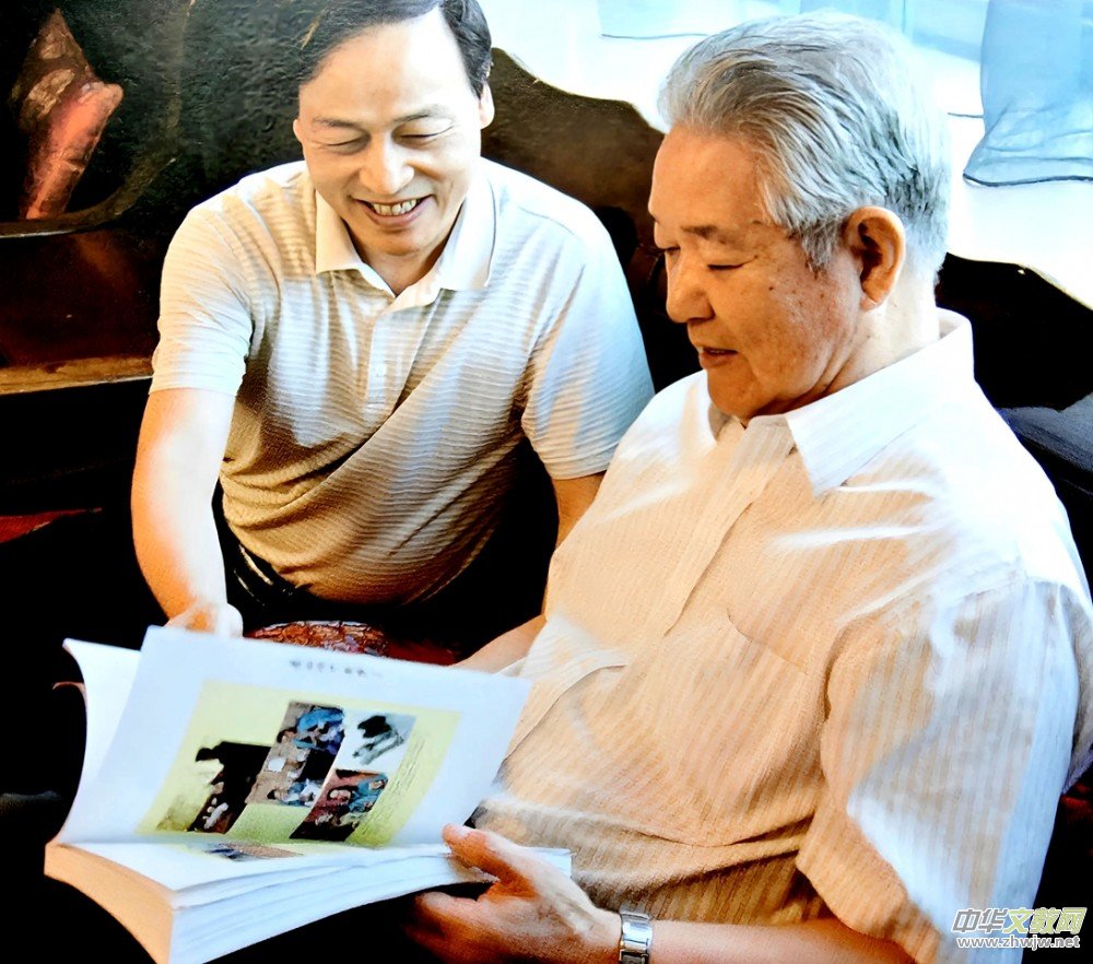 裴怀亮上将会见中国军地书画院代表 鼓励当好践行文化自信旗手 裴怀亮上将会见中国军地书画院代表 鼓励当好践行文化自信旗手