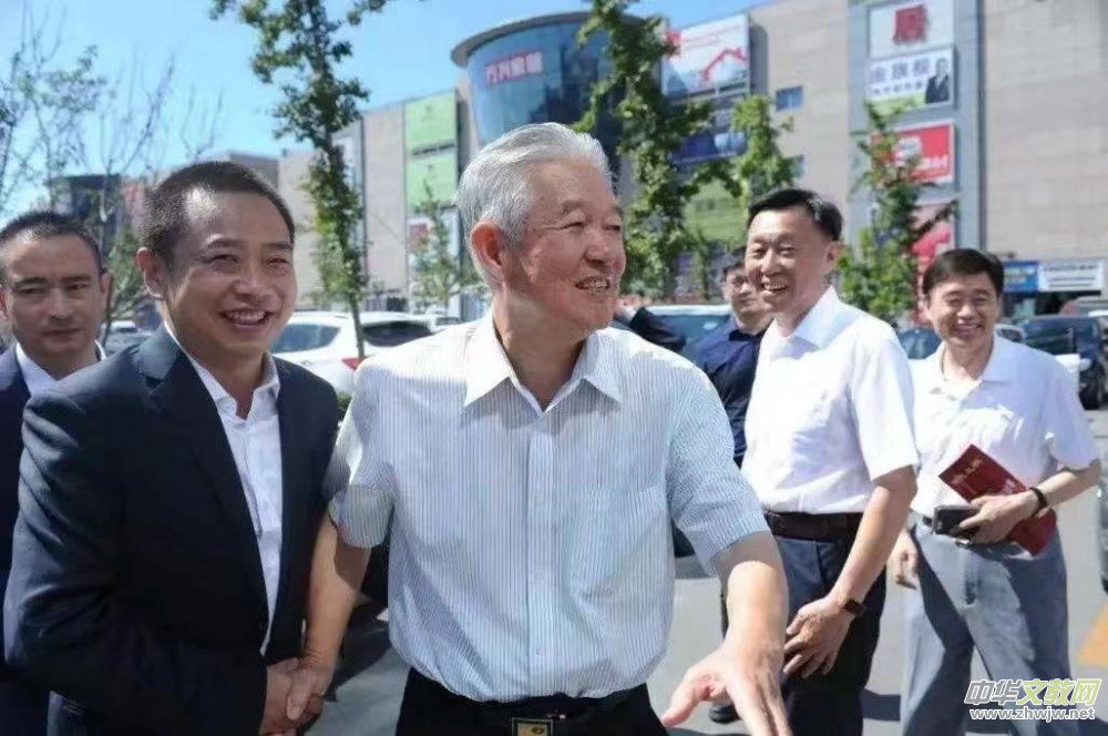 裴怀亮上将会见中国军地书画院代表 鼓励当好践行文化自信旗手 裴怀亮上将会见中国军地书画院代表 鼓励当好践行文化自信旗手