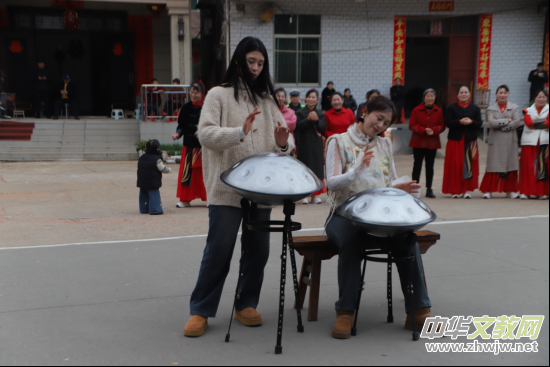 ���ֻ�����Ԫ�� �������������ġ�������Ů�ӹ������Ԫ��չ����������ֻ�Բ������