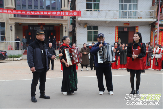 ���ֻ�����Ԫ�� �������������ġ�������Ů�ӹ������Ԫ��չ����������ֻ�Բ������