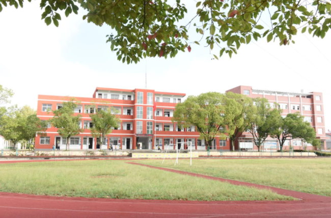 立德树人,铸魂育人显成效 立德树人,铸魂育人显成效